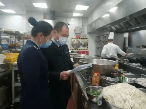 荆州区市场监管局开展餐饮油烟治理专项行动 助力提升餐饮管理水平